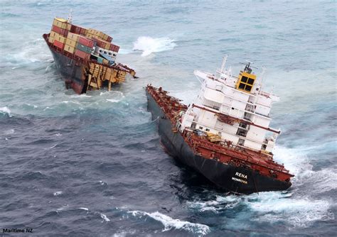 cargo ship breaks in half